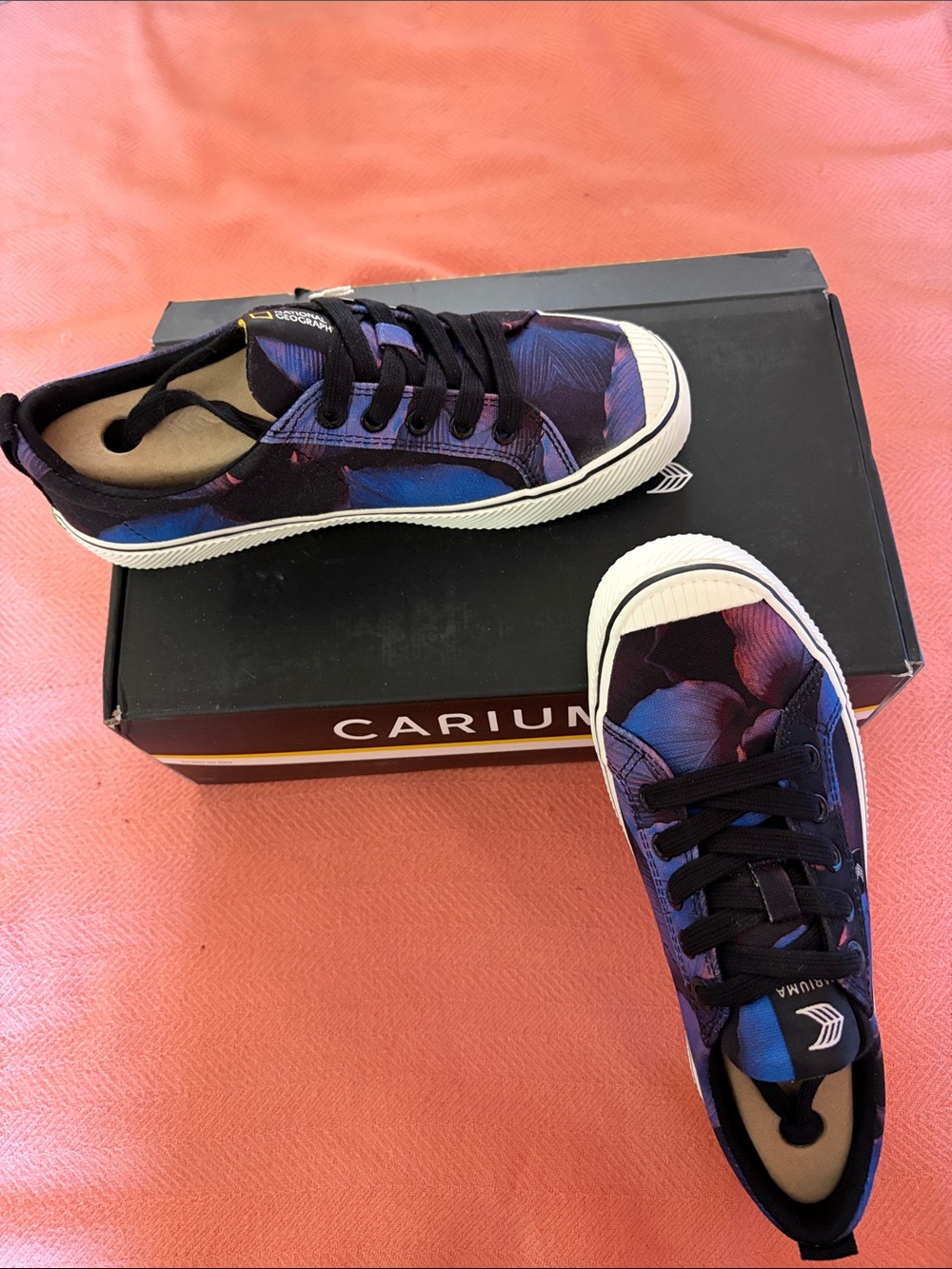 Cariuma Women's Sneakers in Black, Blue, Purple